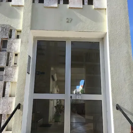 The Good Hive * Ponta Delgada