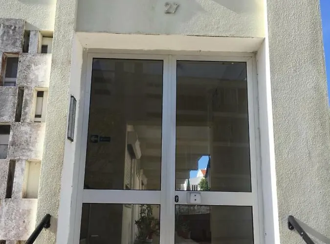 The Good Hive * Ponta Delgada